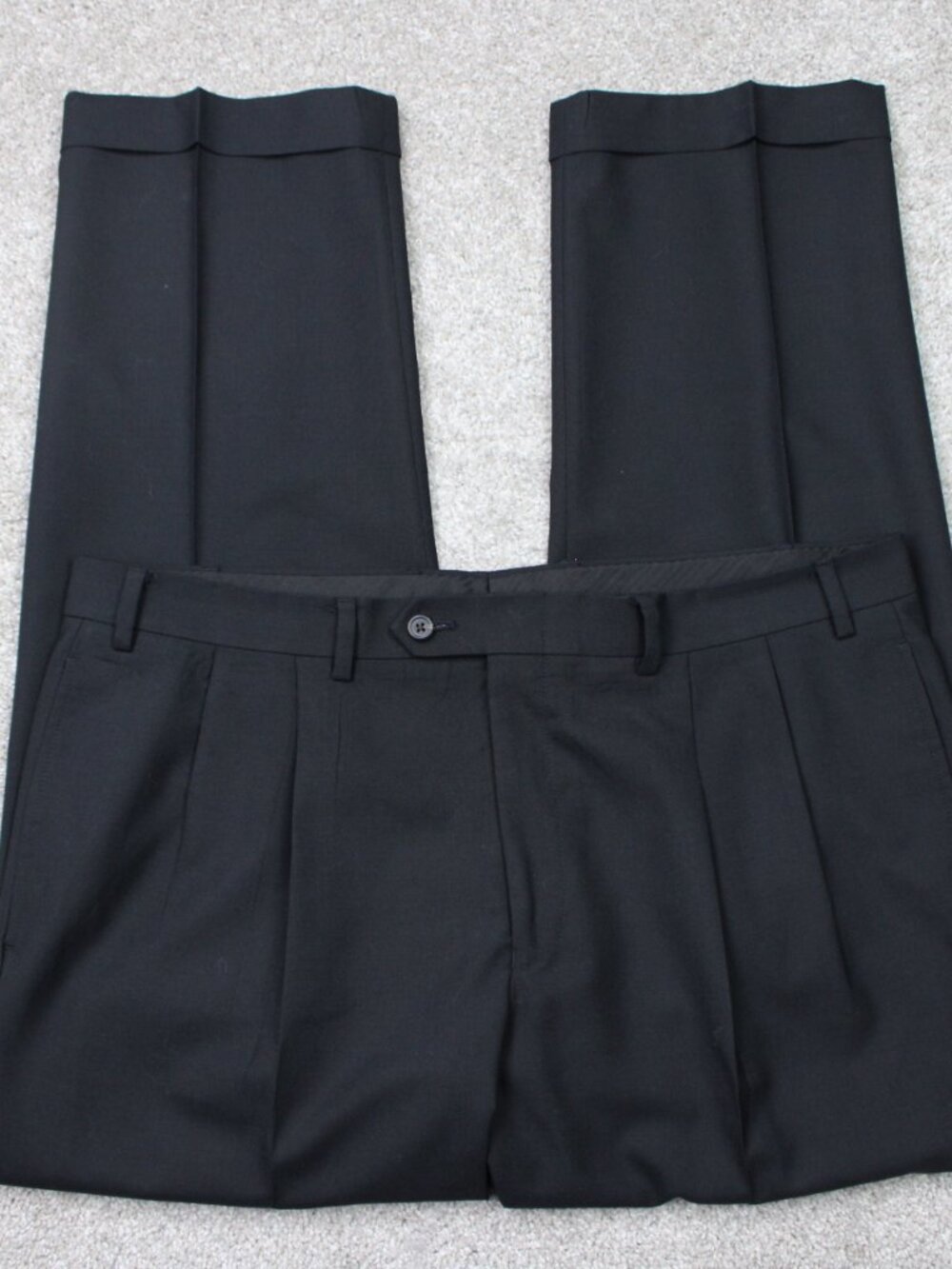 LAUREN Ralph Lauren Pants Men 38x30 Black Total Comfort 100% Wool Pleated Cuffed
